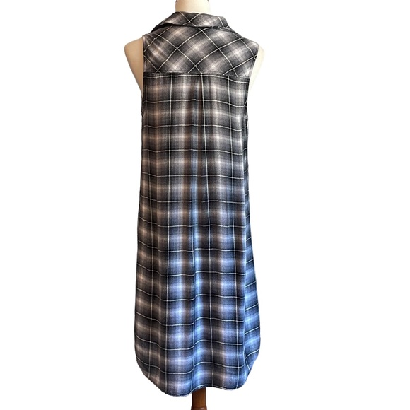F21 maxi sleeveless flannel top - Picture 4 of 4